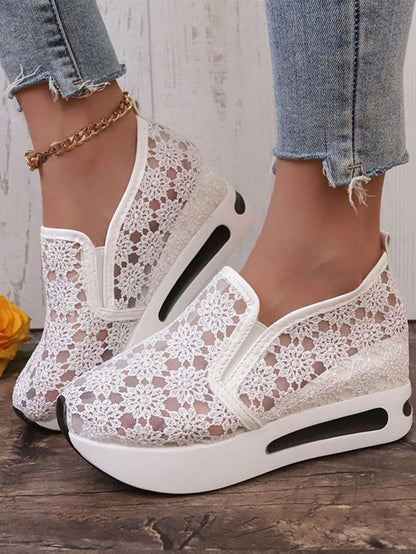 Aéra - Baskets en Dentelle Florale à Velcro